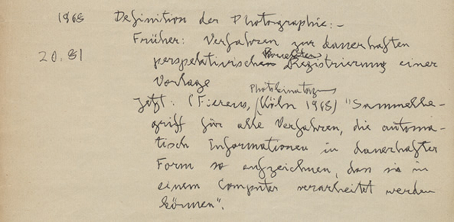 Ausschnitt aus dem handschriftlichen Manuskript zur Vorlesung Photographie I vom Wintersemester 1961/62. ETH-Bibliothek, Hochschularchiv ( Hs 1372:1, S. 2 )