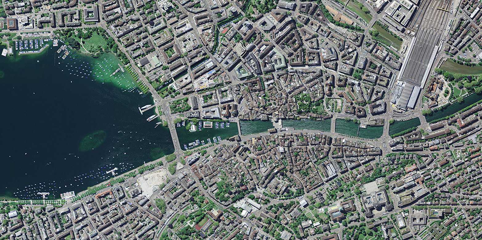 View of the city of Zurich from the SWISSIMAGE data set.